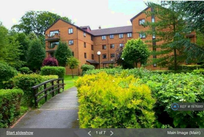 2 Bedroom Flat To Rent In Campion Close, Croydon, CR0