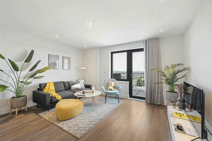 2 Bedroom Flat To Rent In Uncle Southall, Merrick Road, Southall, Middlesex, UB2