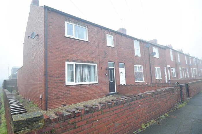 3 Bedroom End Of Terrace House To Rent In Firville Avenue, Normanton, WF6
