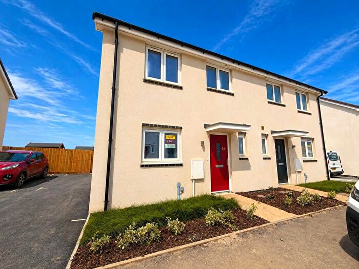 3 Bedroom Semi Detached House For Sale In East Hill Lane, Bideford, Devon, EX39