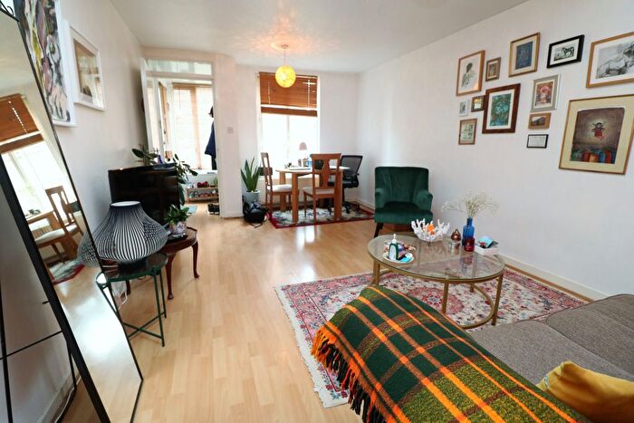 1 Bedroom Flat To Rent In Charteris Road, London, N4