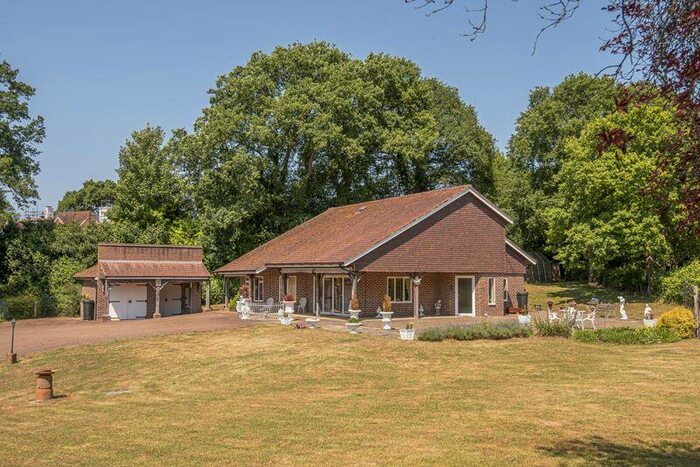 2 Bedroom Detached Bungalow To Rent In Hollow Lane, Headley, GU35