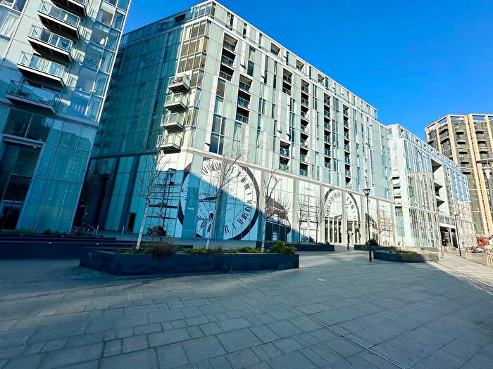 2 Bedroom Flat To Rent In Adagio Point, Creek Road, Greenwich, London, SE8