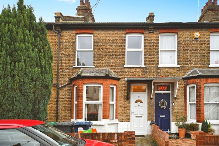 3 Bedroom Terraced House For Sale In Fredericks Place, London, N12