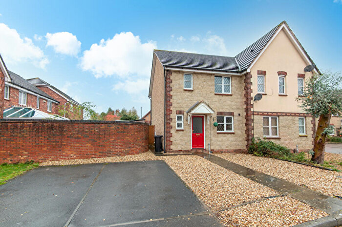 3 Bedroom Semi Detached House To Rent In Patch Court, BS16