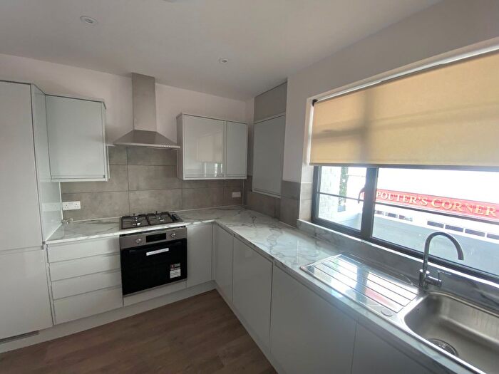2 Bedroom Flat To Rent In High Road, London, N22