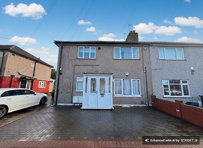 2 Bedroom Flat For Sale In Gaysham Avenue, Ilford, IG2