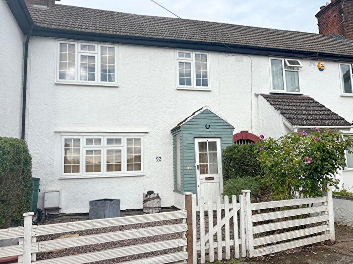 3 Bedroom House For Sale In Cloister Road, London, NW2