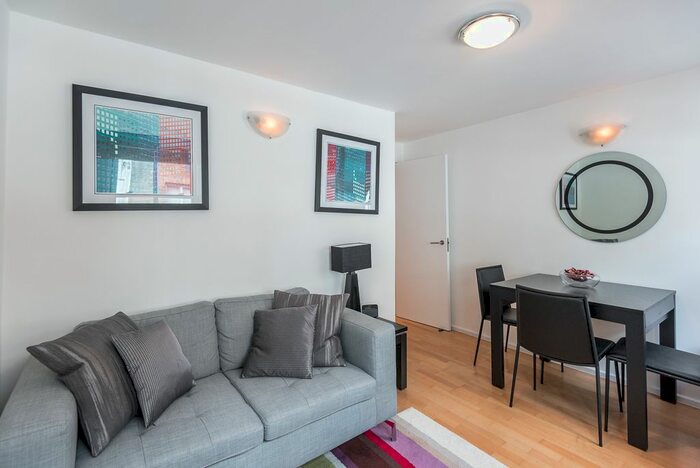 1 Bedroom Flat To Rent In Brook Mews North, Hyde Park, W2