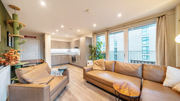 2 Bedroom Flat For Sale In London, London, E17