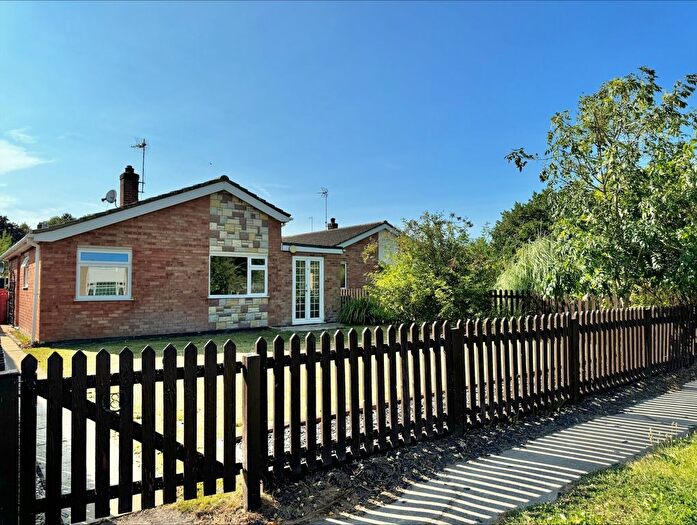 3 Bedroom Detached Bungalow To Rent In Holly Close, Martham, Great Yarmouth, NR29