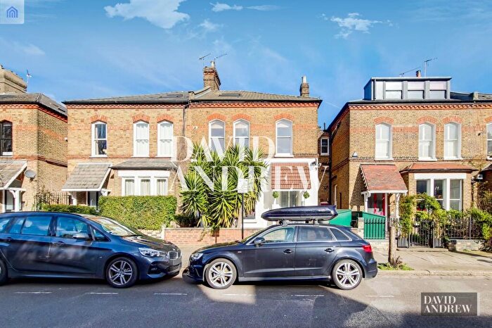 1 Bedroom Flat To Rent In Finsbury Park Road, London, N4