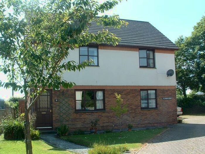 2 Bedroom Flat To Rent In Flat St Johns Drive, Bradworthy, EX22