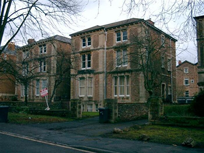 5 Bedroom Apartment To Rent In First Floor Flat, The Avenue, BS8