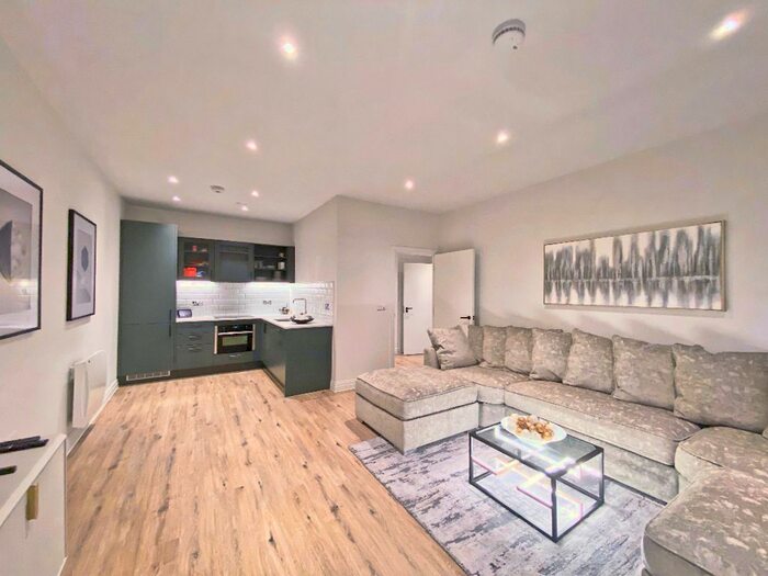 1 Bedroom Flat To Rent In Pembroke Broadway, Camberley GU15