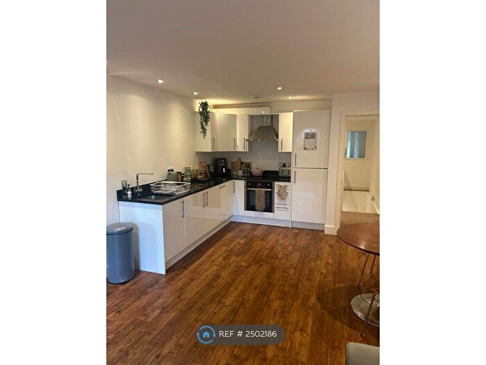 2 Bedroom Flat To Rent In Clyde Rd, Manchester, M20