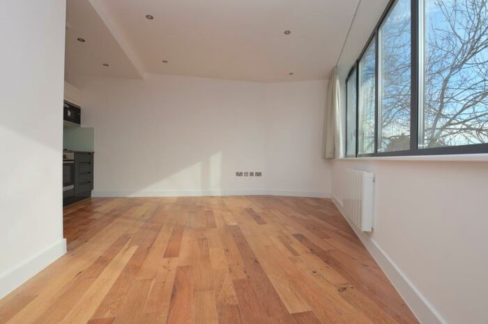 1 Bedroom Flat To Rent In Beckenham Road Beckenham, BR3