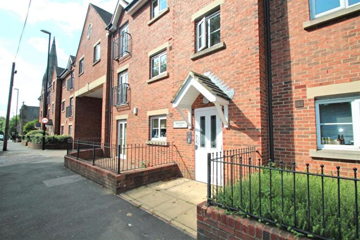 2 Bedroom Apartment To Rent In Abbots Mews, Burley Park, Leeds, LS4