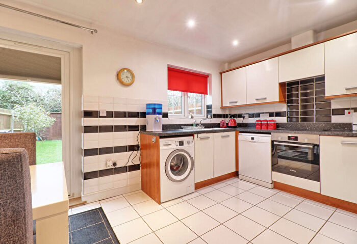 3 Bedroom Semi-Detached House For Sale In Temple Way, Rayleigh, Essex, SS6