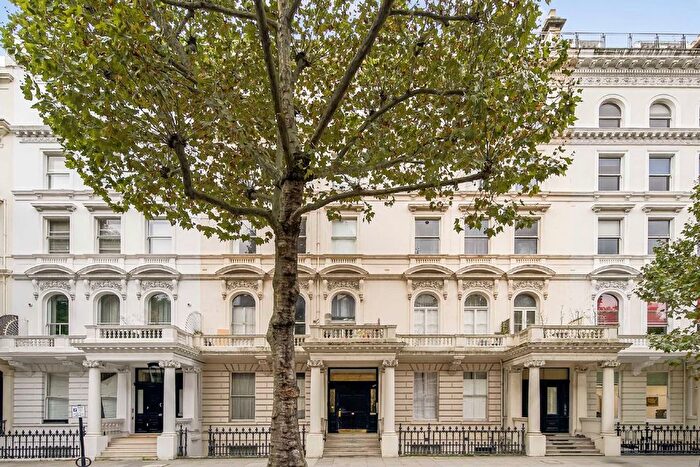 Studio To Rent In Queen's Gate, London, SW7