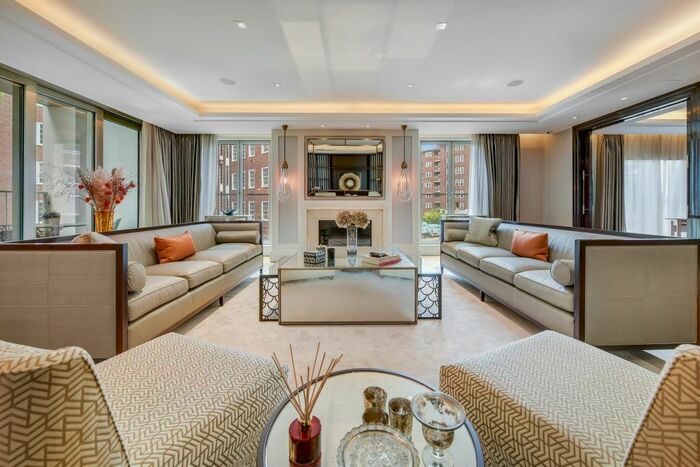 3 Bedroom Flat To Rent In Ebury Square, Belgravia, SW1W