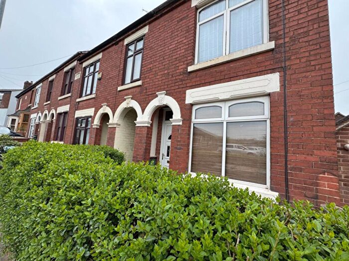 2 Bedroom End Of Terrace House For Sale In High Street, Newhall, Swadlincote, Derbyshire, DE11