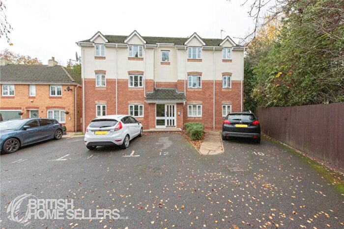 2 Bedroom Apartment For Sale In Joshua Close, Coventry, West Midlands, CV4