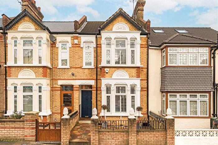 3 Bedroom Terraced House For Sale In Chudleigh Road, Brockley, SE4