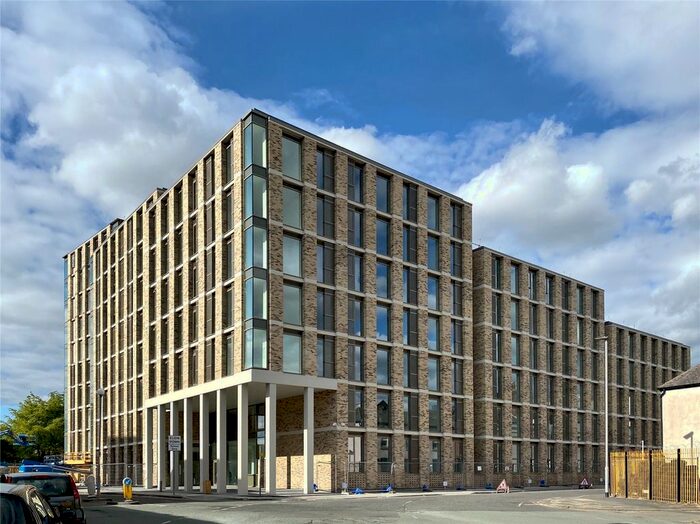 2 Bedroom Flat To Rent In Burlington Square, Boundary Lane, Manchester, M15