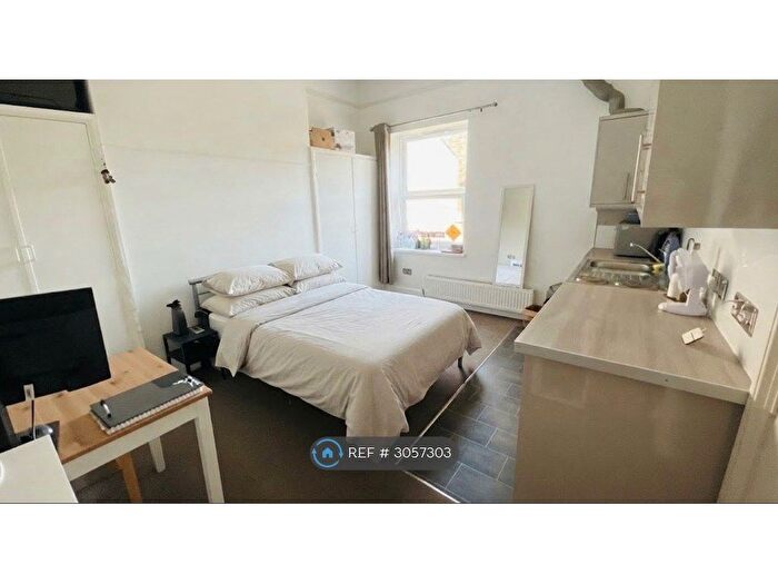 Studio To Rent In Iffley Road, Oxford, OX4