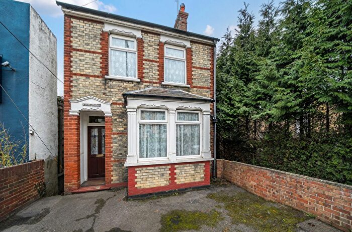 2 Bedroom Detached House For Sale In Main Road, Sutton At Hone, Dartford, Kent, DA4