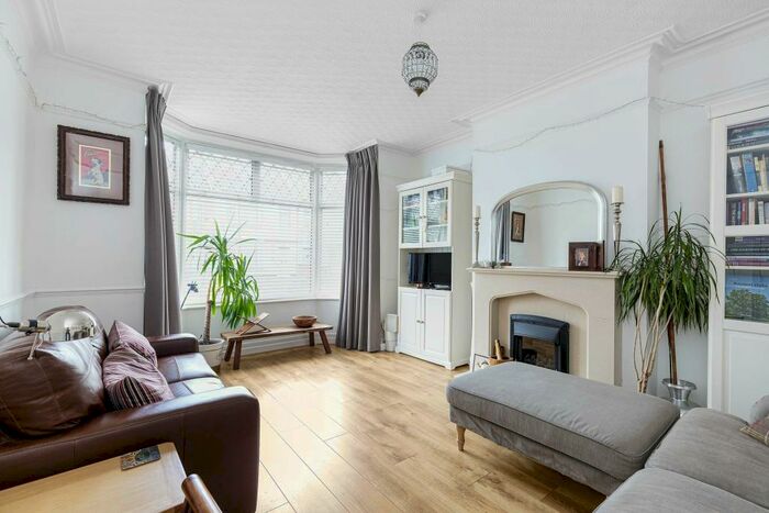 4 Bedroom Terraced House To Rent In Park Avenue, Mitcham, CR4