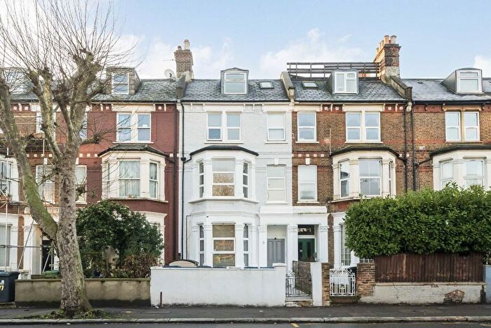 1 Bedroom Flat For Sale In The Vale, Acton, W3