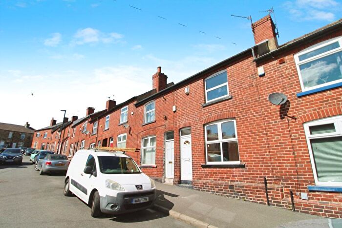 2 Bedroom Terraced House To Rent In Newent Lane, Sheffield, South Yorkshire, S10
