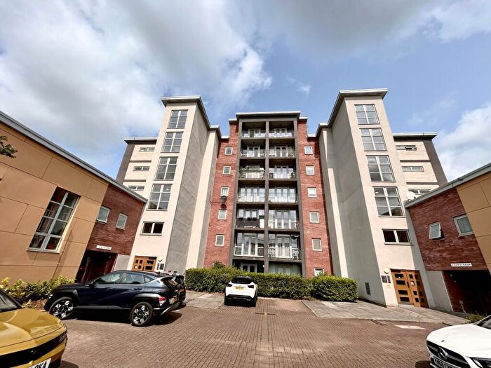 2 Bedroom Apartment To Rent In North Side, The Staithes, Gateshead, Tyne And Wear, NE8