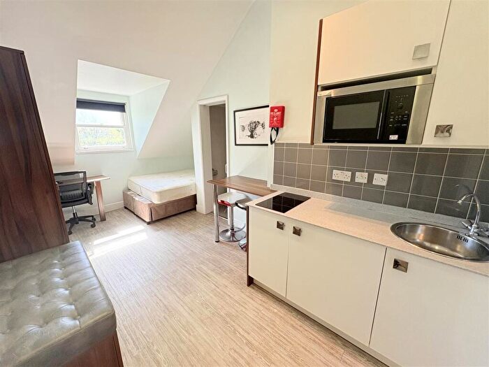Studio To Rent In Camden Road, Islington, N7