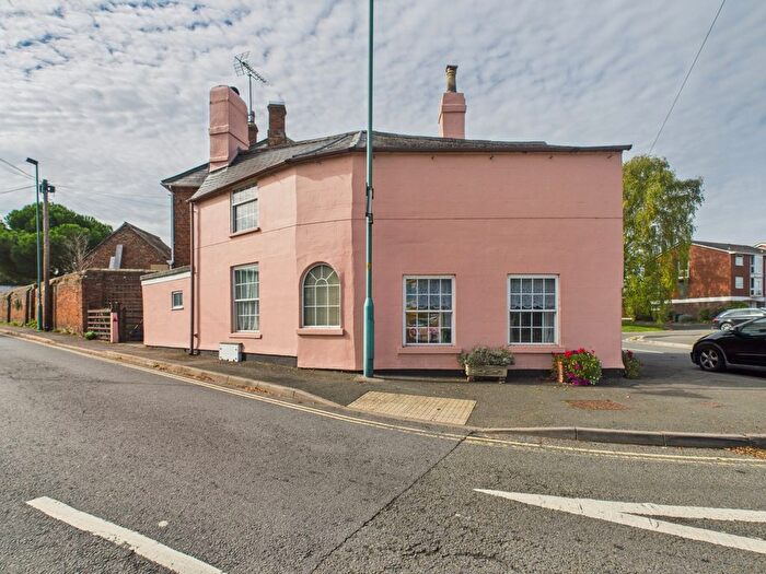 2 Bedroom Detached House To Rent In Bredon Road, Tewkesbury, Gloucestershire, GL20