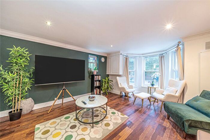 1 Bedroom Flat To Rent In Josephine Avenue, London, SW2