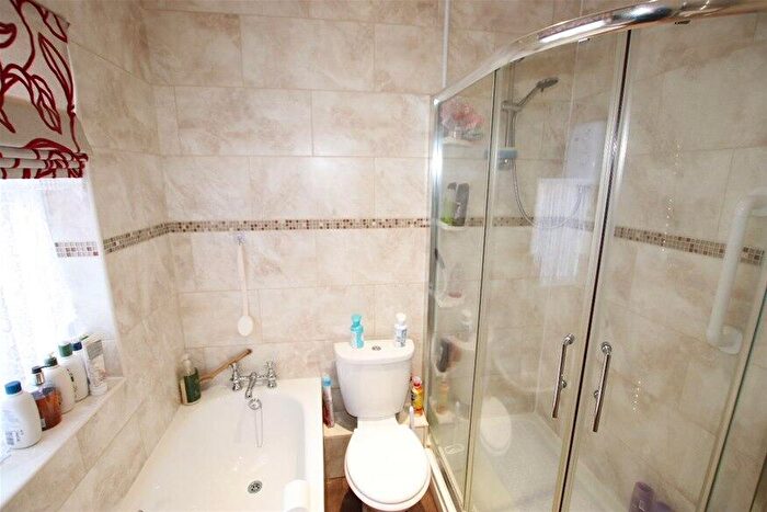 2 Bedroom Detached Bungalow For Sale In Cotswold Road, Clacton On Sea, CO15