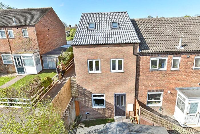 3 Bedroom End Of Terrace House For Sale In Goldfinch Close, Faversham, Kent, ME13