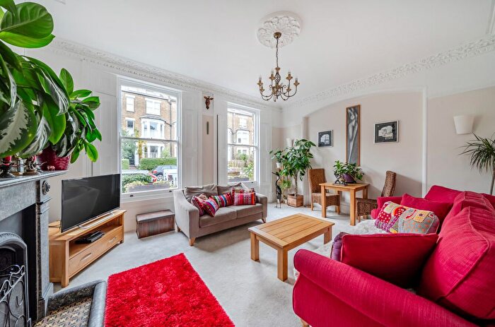 2 Bedroom Flat For Sale In Lady Somerset Road, Kentish Town, London, NW5