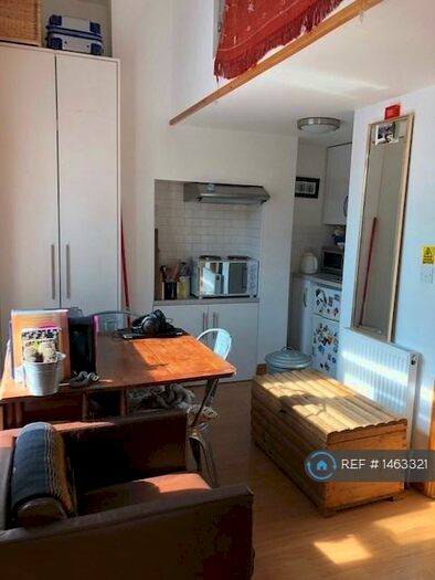 Studio To Rent In Sunninghill Rd, London, SE13