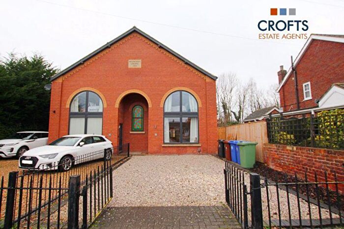 3 Bedroom Semi-Detached House For Sale In Station Road, Stallingborough, DN41