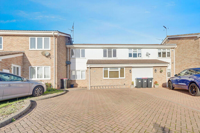 4 Bedroom Terraced House For Sale In Yarnacott, Shoeburyness, SS3