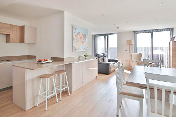 3 Bedroom Apartment For Sale In Blagdon Road, New Malden, KT3