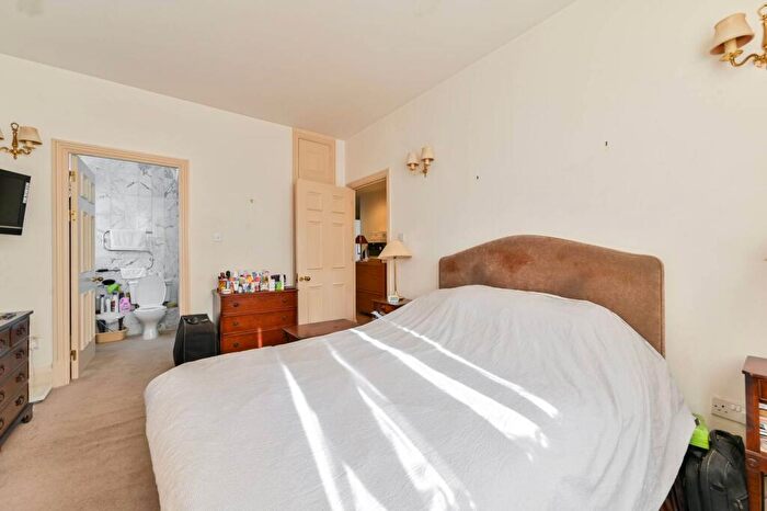 2 Bedroom Flat For Sale In Chelsea Harbour, Chelsea, London, SW10
