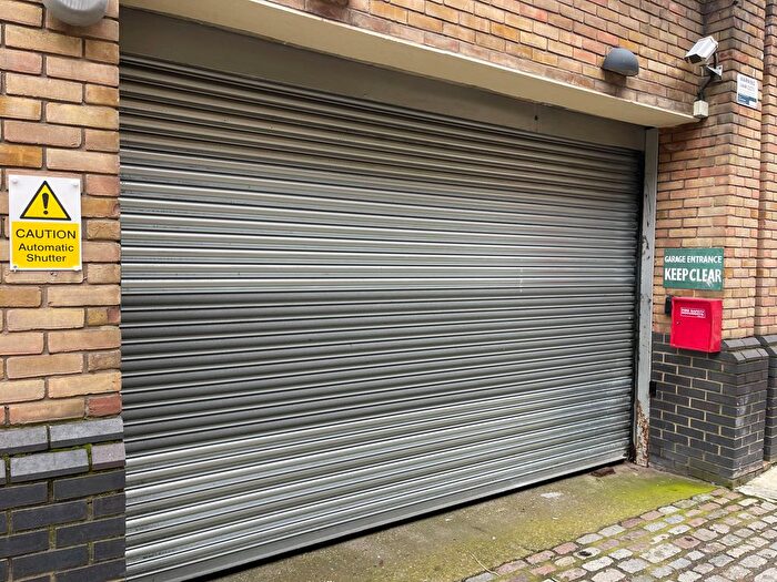 Garage / Parking To Rent In Wapping High Street, Wapping, London, E1W