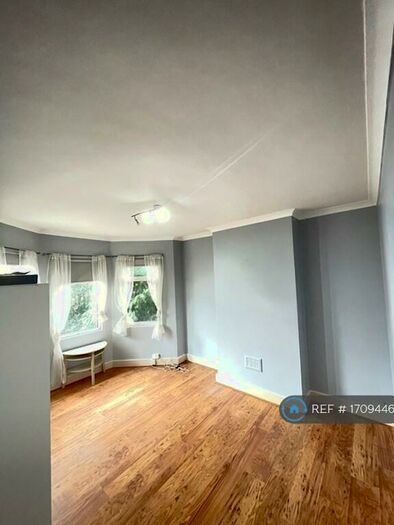 2 Bedroom Flat To Rent In Higham Hill Road, London, E17