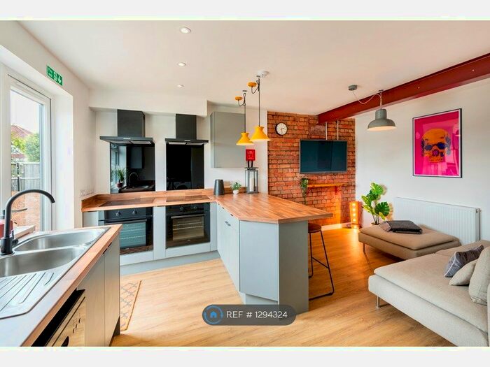 6 Bedroom Terraced House To Rent In Beachgrove Road, Bristol BS16