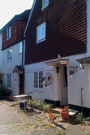 2 Bedroom Terraced House To Rent In Ivy Place, Salisbury, SP1